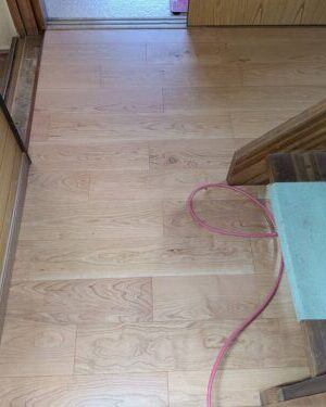 <span class="title">土岐市で廊下の床をリフォームです。</span>